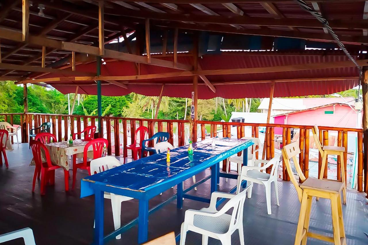 Puerto Caracol Isla Mucura Hotel Exterior foto